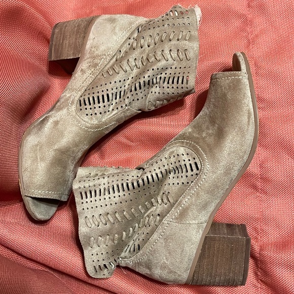 Womens suede opened toe booties - Picture 1 of 2